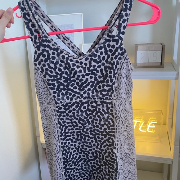 Cheetah Lulu workout top - Picture 1 of 3